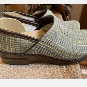 NWOB Women Dansko size 38